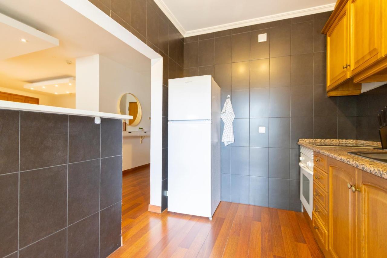 Spaceful Apartment In Albufeira Ngoại thất bức ảnh