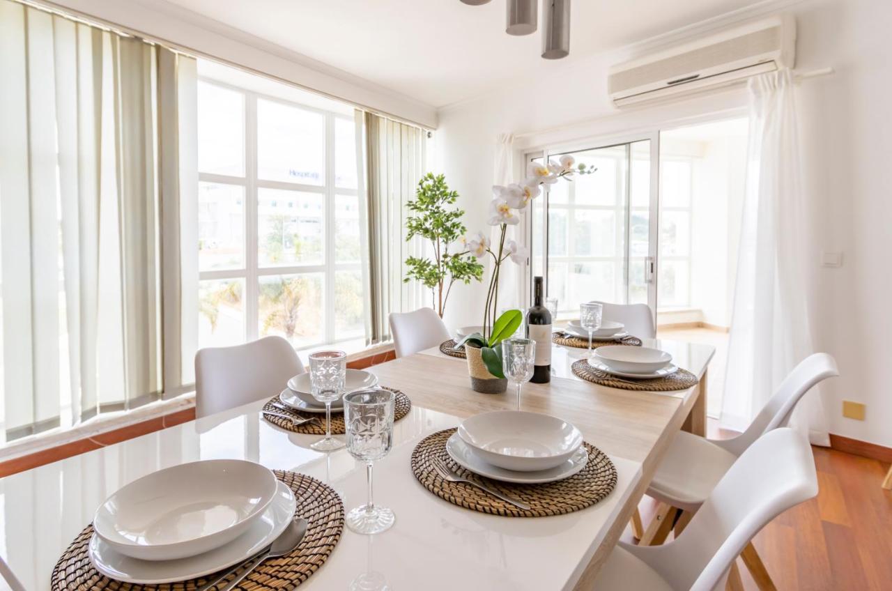 Spaceful Apartment In Albufeira Ngoại thất bức ảnh
