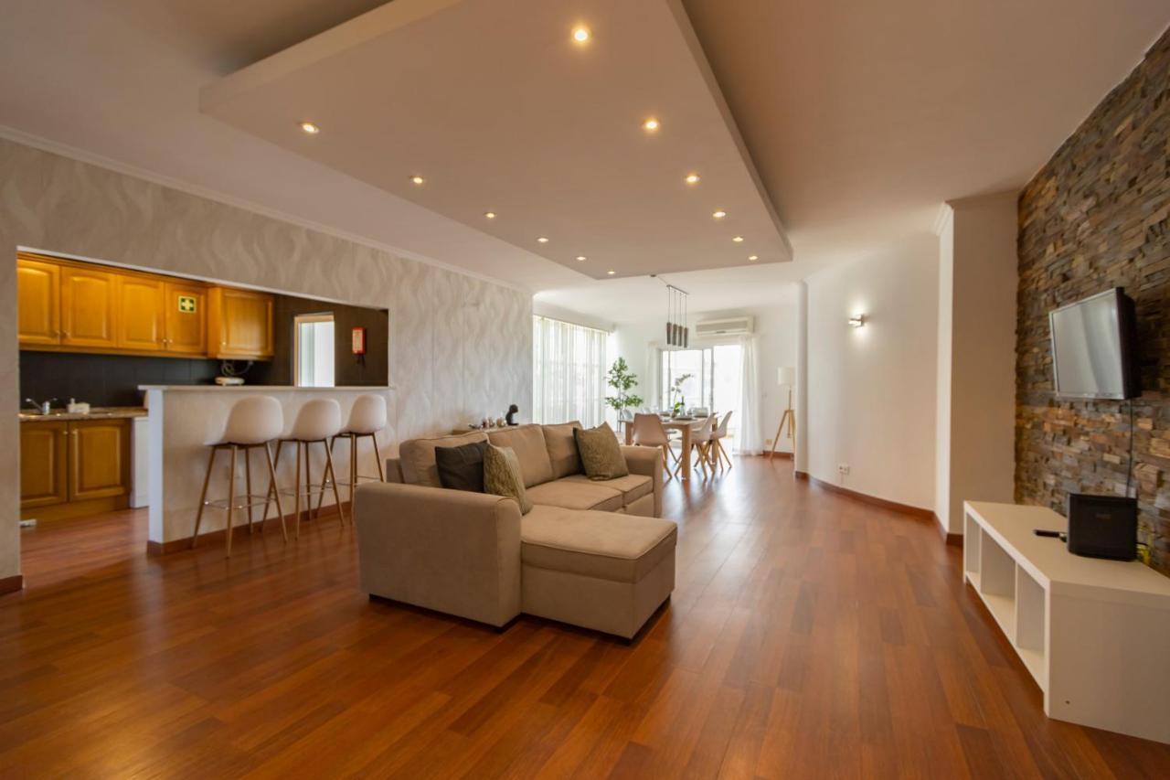Spaceful Apartment In Albufeira Ngoại thất bức ảnh