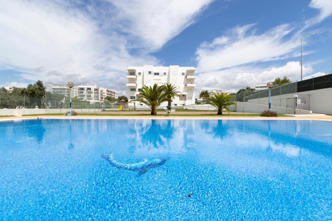 Spaceful Apartment In Albufeira Ngoại thất bức ảnh