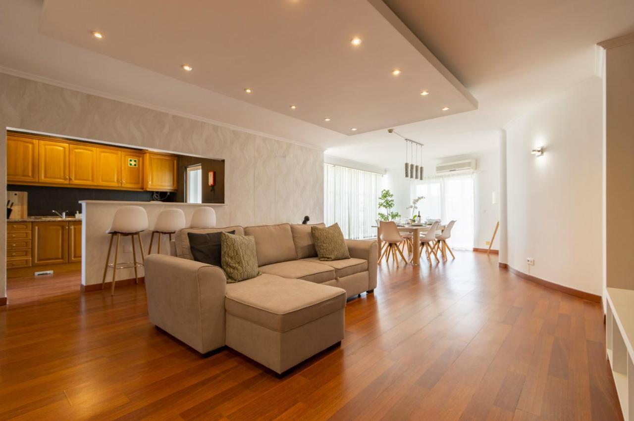 Spaceful Apartment In Albufeira Ngoại thất bức ảnh