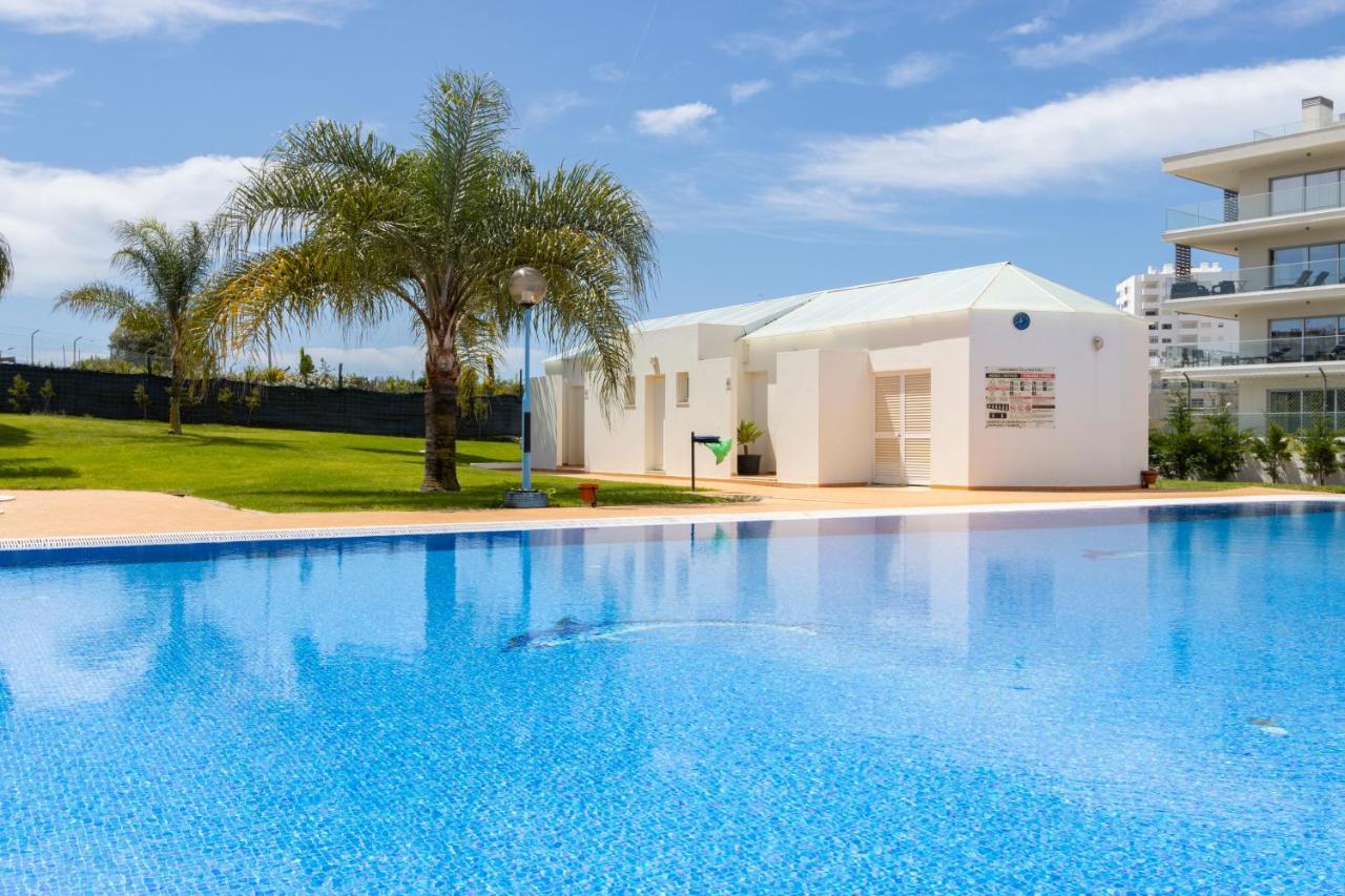Spaceful Apartment In Albufeira Ngoại thất bức ảnh
